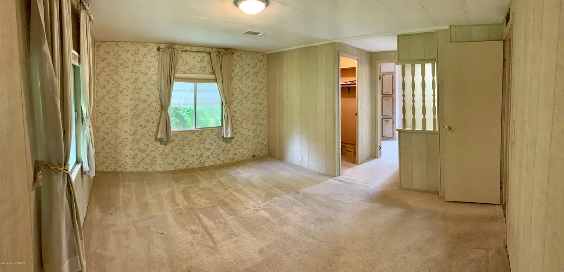 Photo of 2588 Haverhill Road NE