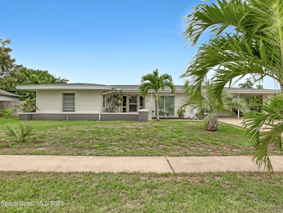 Photo of 854 Daytona Drive NE
