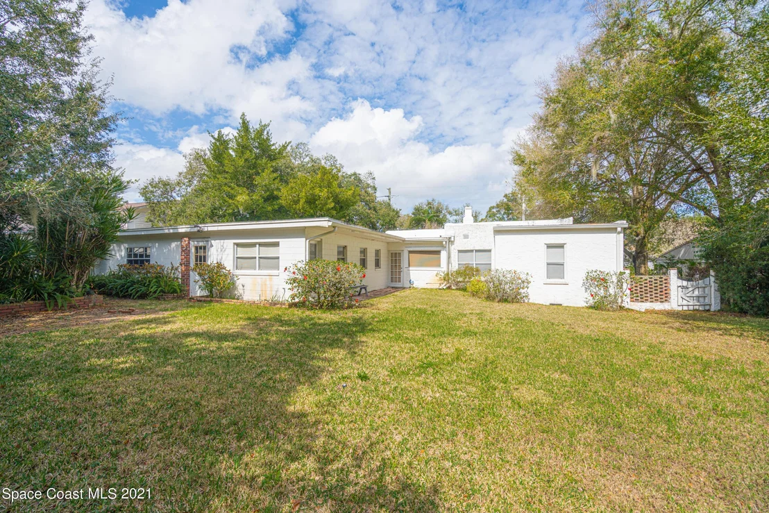 Photo of 27 Sweet Street