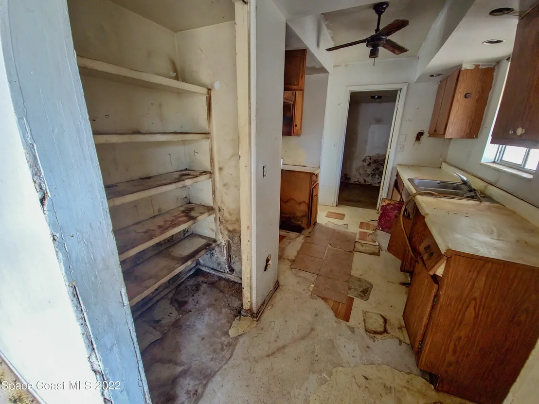 Photo of 3048 Rowe Street NE