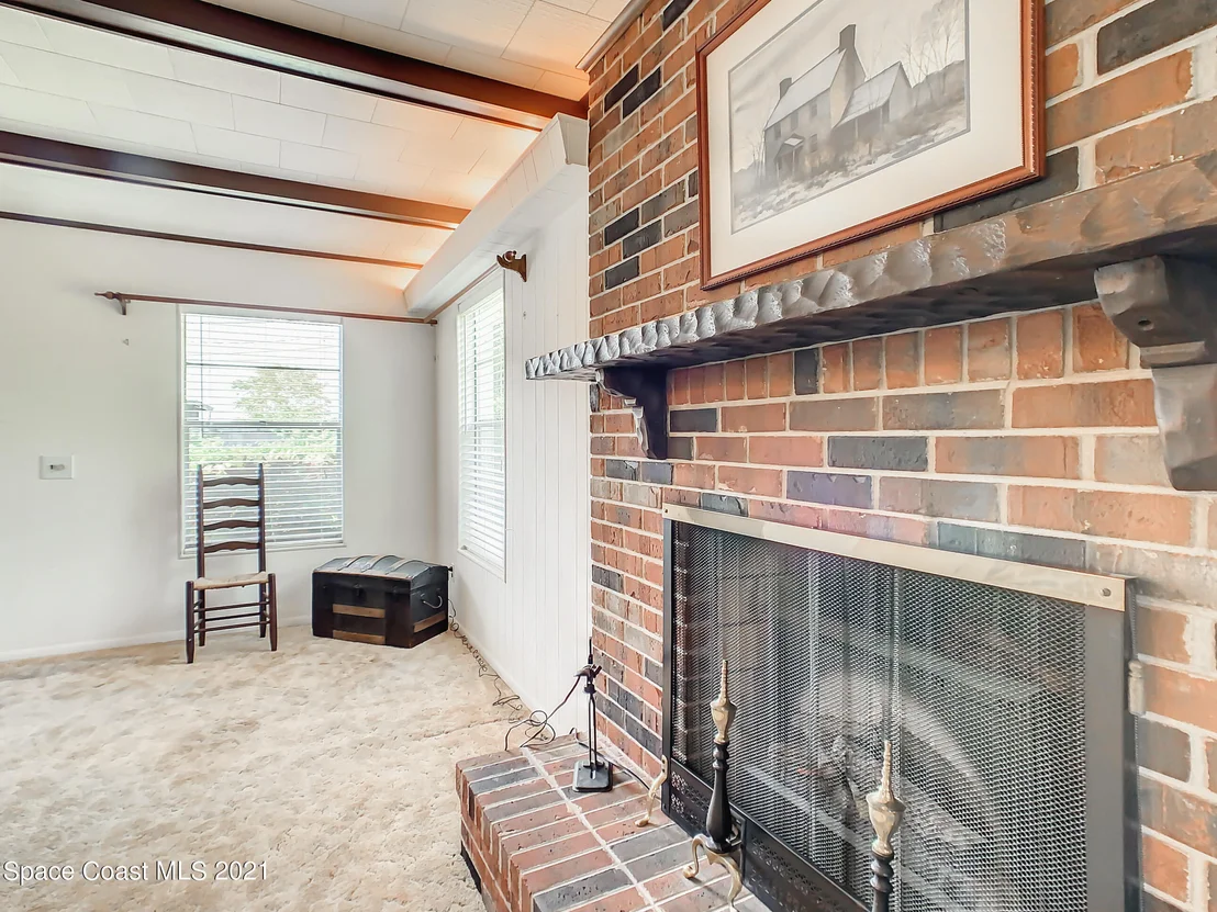 Photo of 940 Forest Road