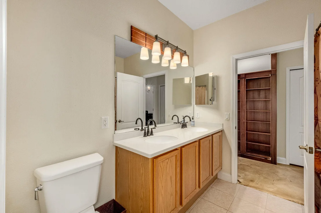 Photo of 392 Waterside Circle