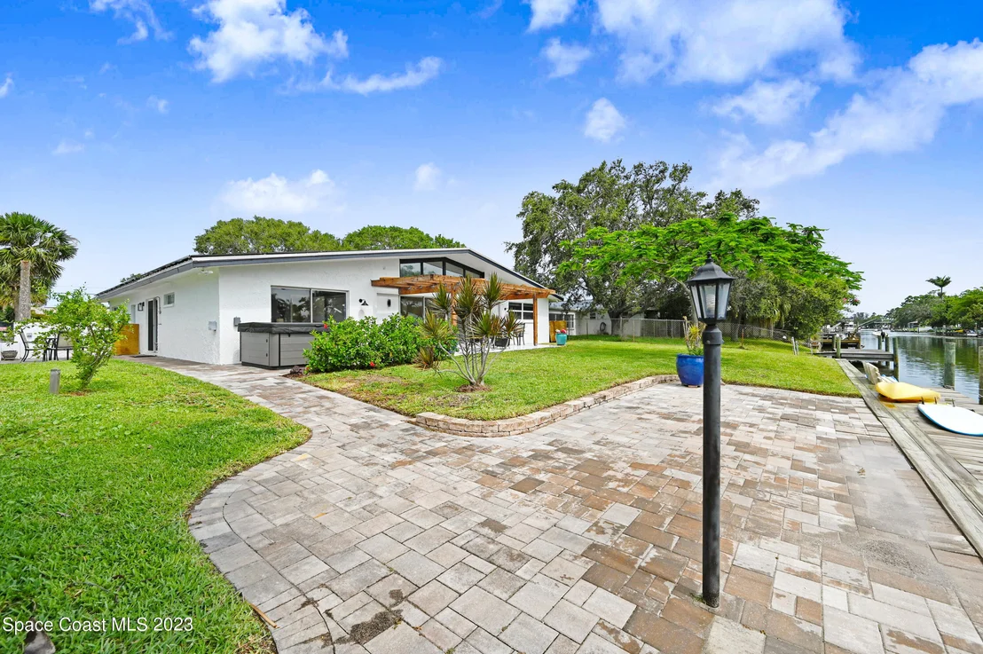 Photo of 30 Westview Lane