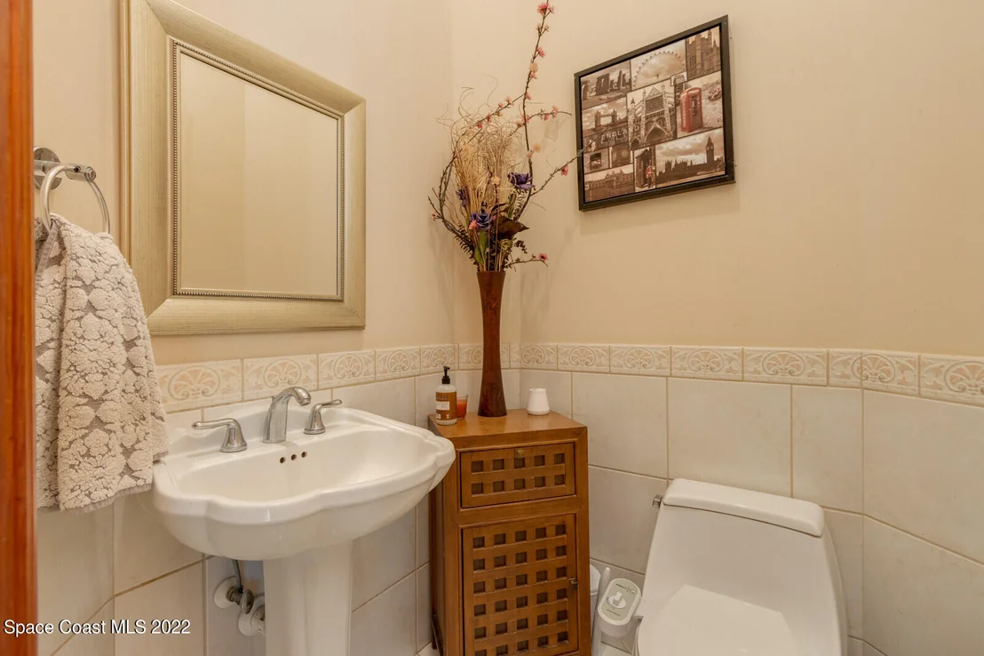 Photo of 536 Sunset Boulevard
