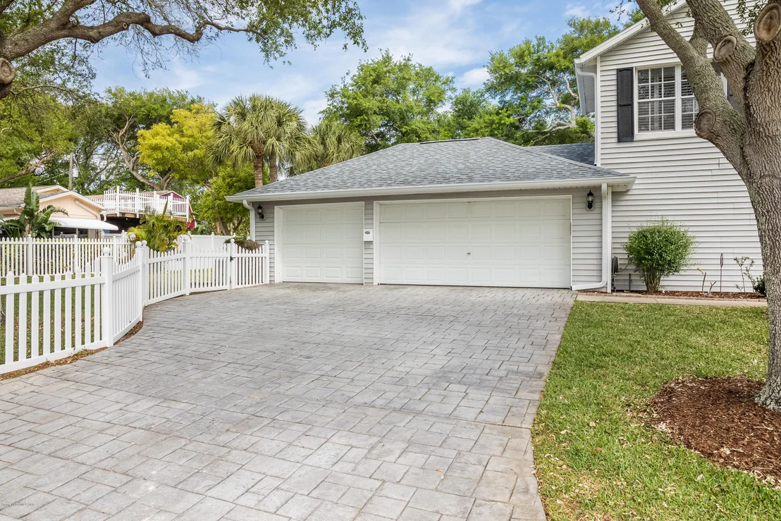 Photo of 415 Rockledge Drive