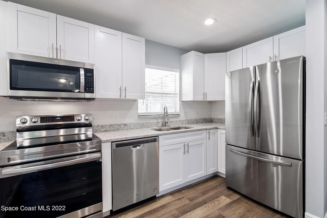 Photo of 1344 Heritage Acres Boulevard