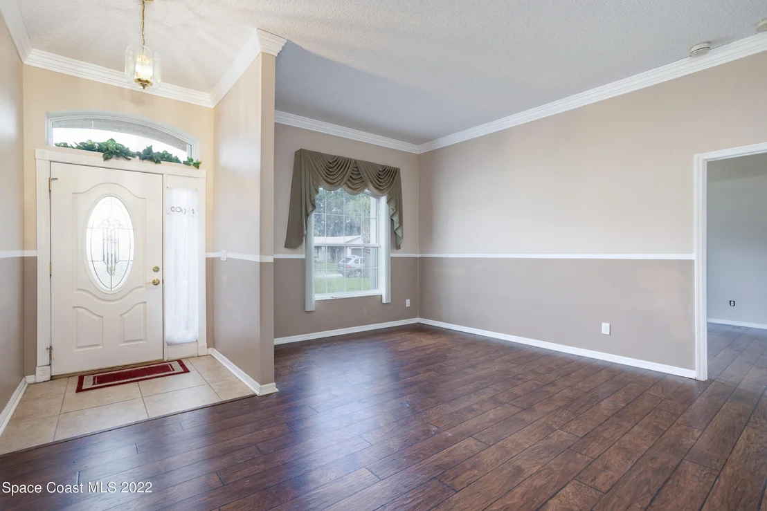 Photo of 6813 Cecil Road