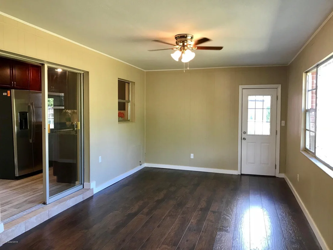 Photo of 1372 Ashwood Drive