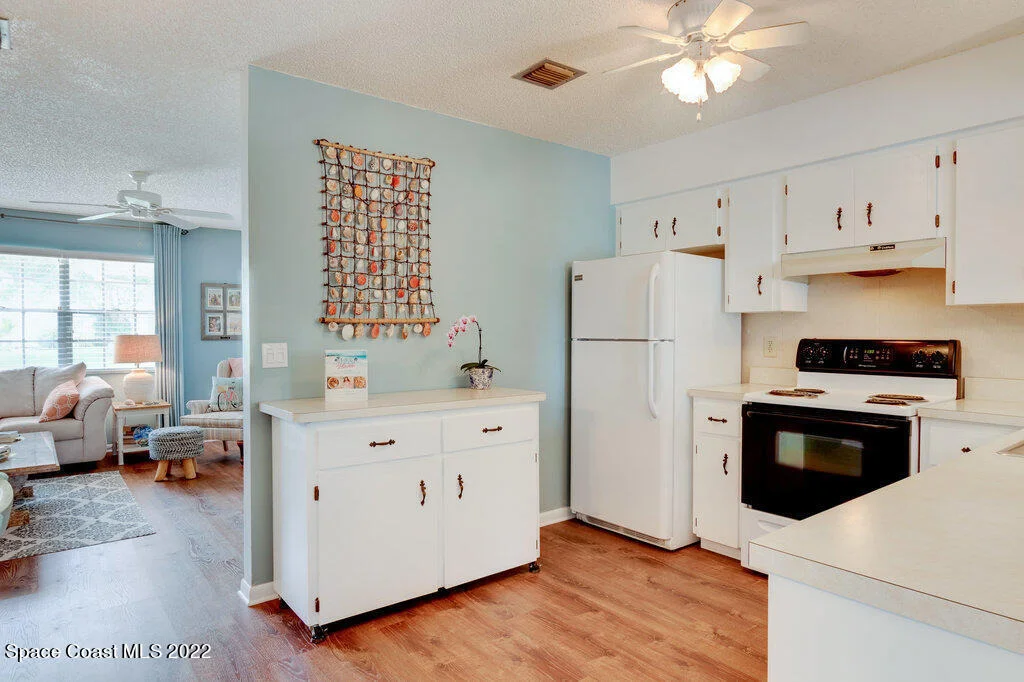 Photo of 1049 Carnation Drive
