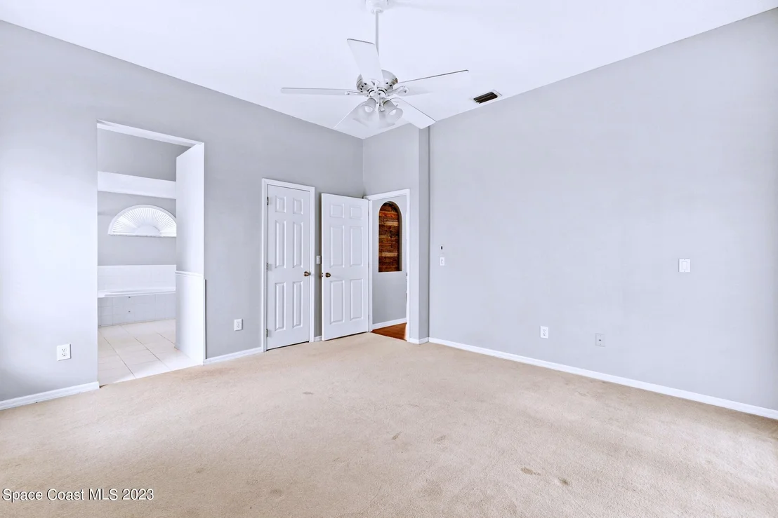 Photo of 921 Osprey Lane