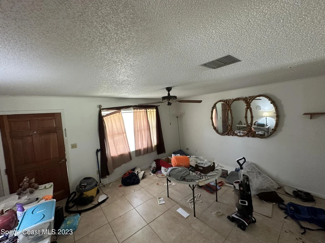Photo of 5995 Palm Street