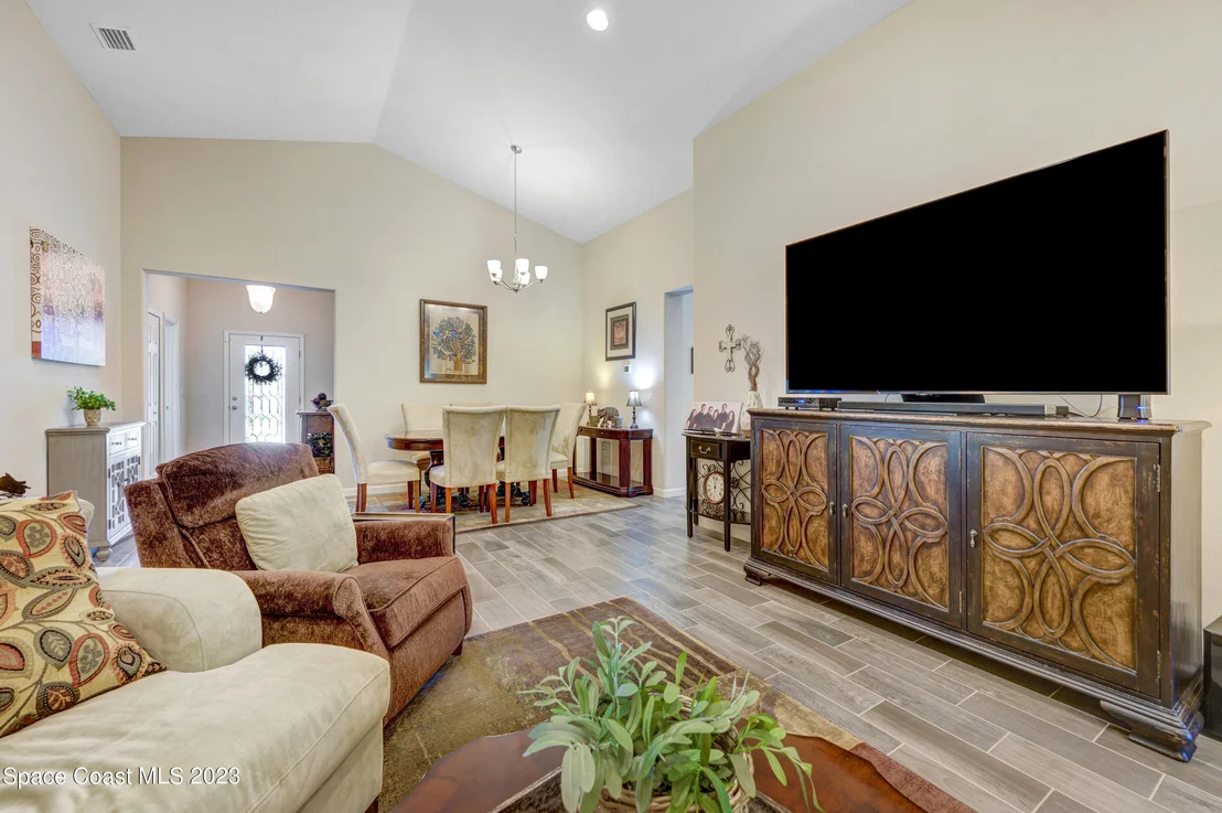 Photo of 1345 Fuji Drive