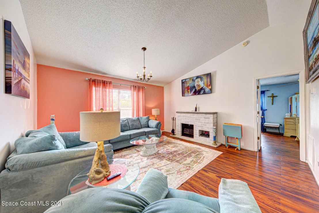 Photo of 4675 Greenhill Street