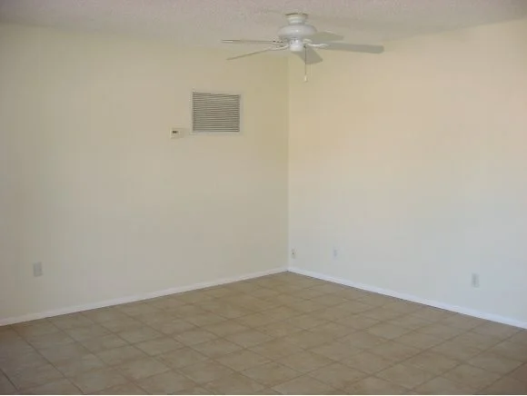 Photo of 2043 Nottingham