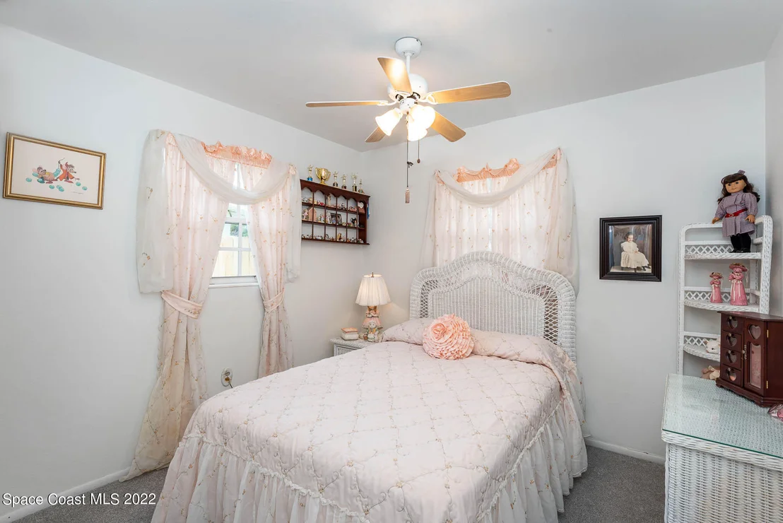 Photo of 834 Mohawk Avenue
