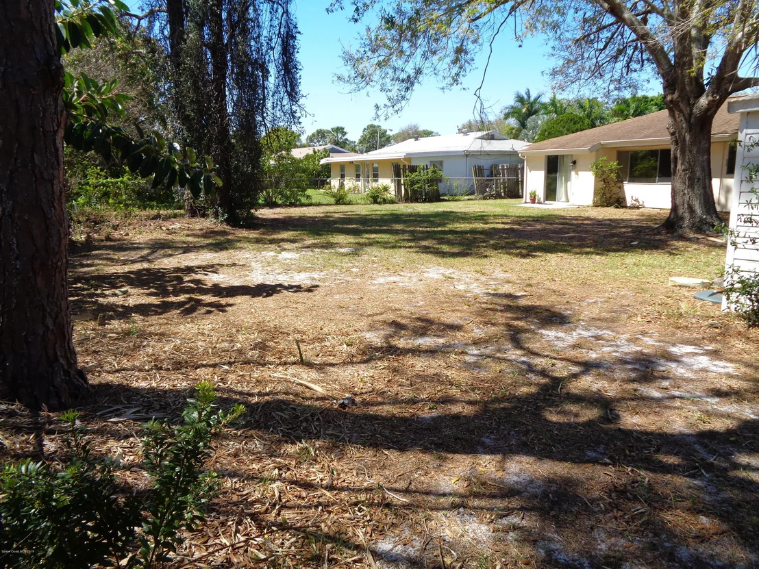 Photo of 1281 NE Bard Lane
