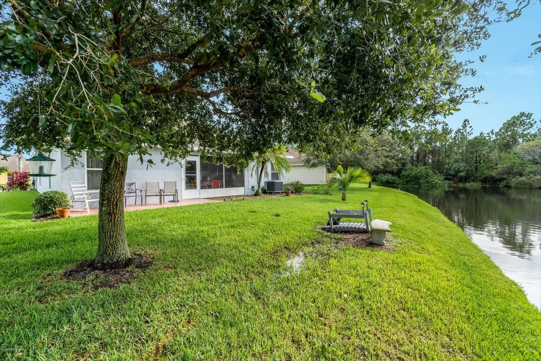 Photo of 2461 Stratford Pointe Drive