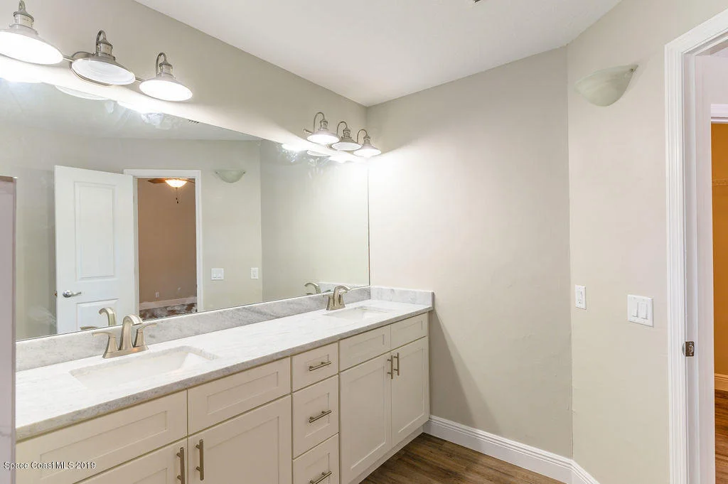 Photo of 2542 Lemon Street NE