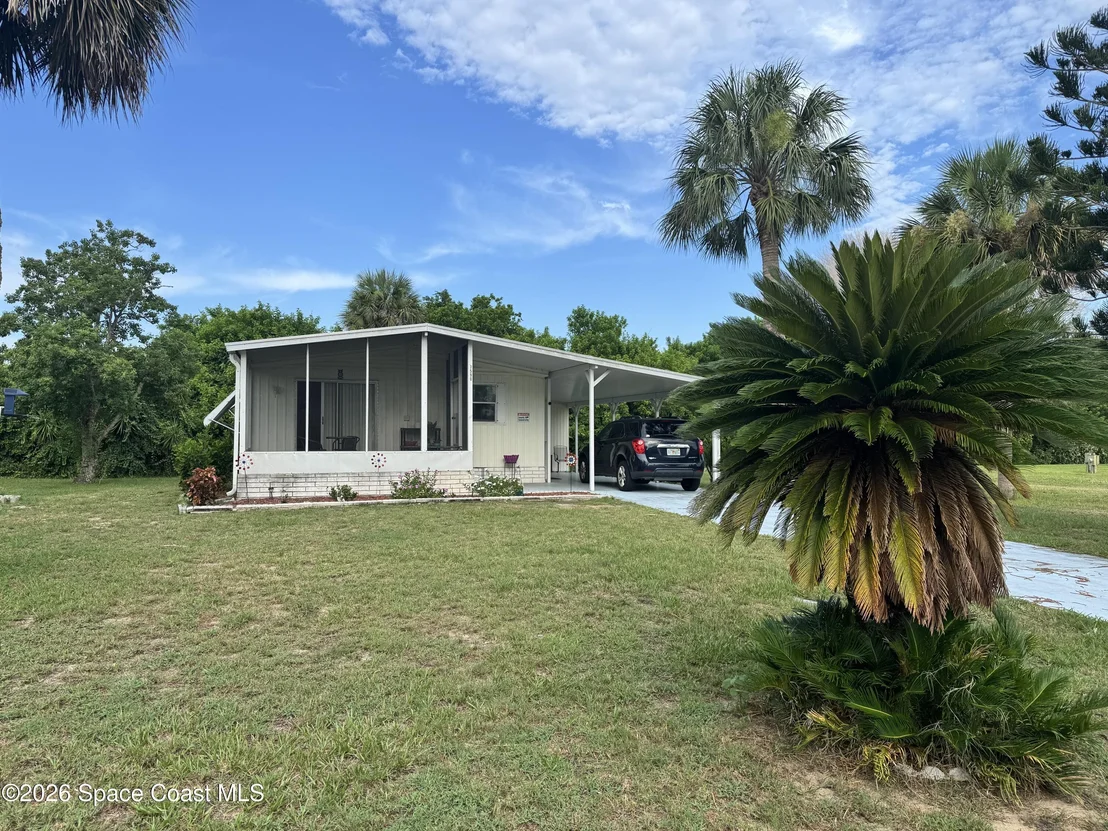 Photo of 7590 Blackhawk Road