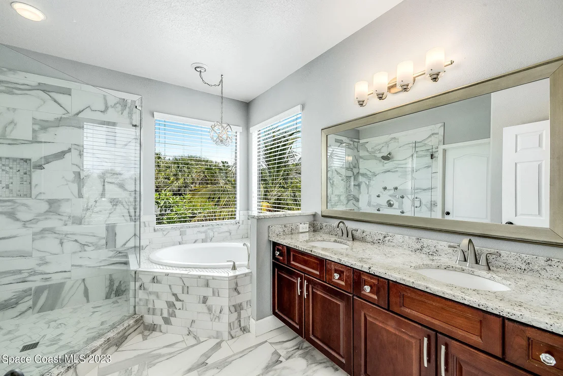 Photo of 609 Monterey Drive