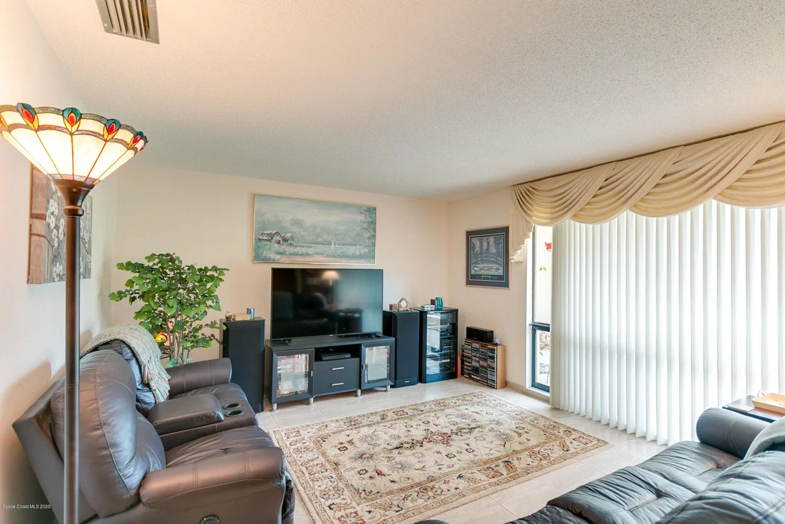 Photo of 1448 Scepter Court NE