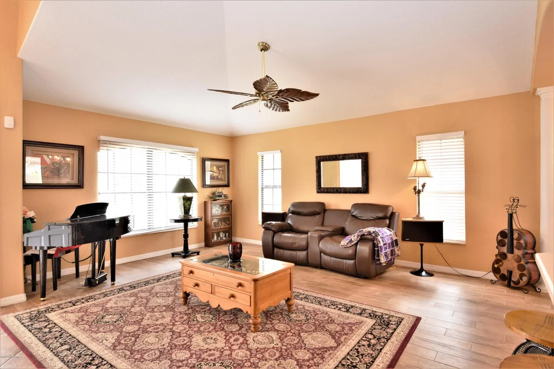 Photo of 1625 James Circle