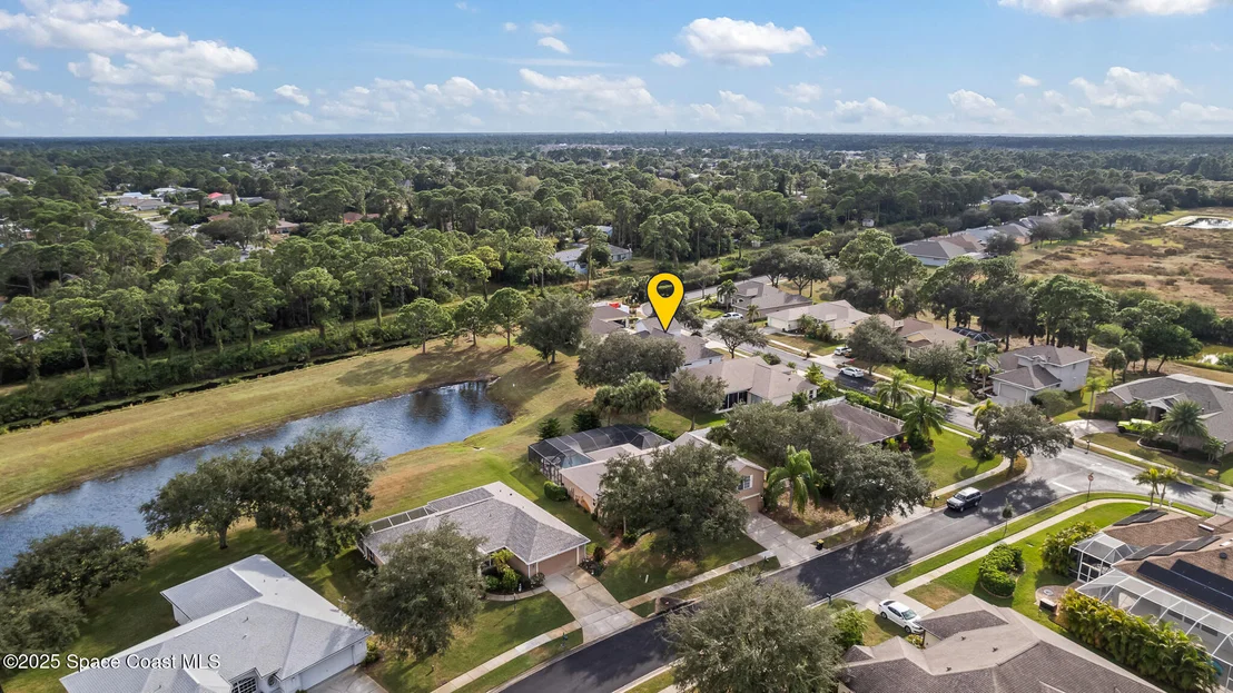 Photo of 1785 Windbrook Drive SE