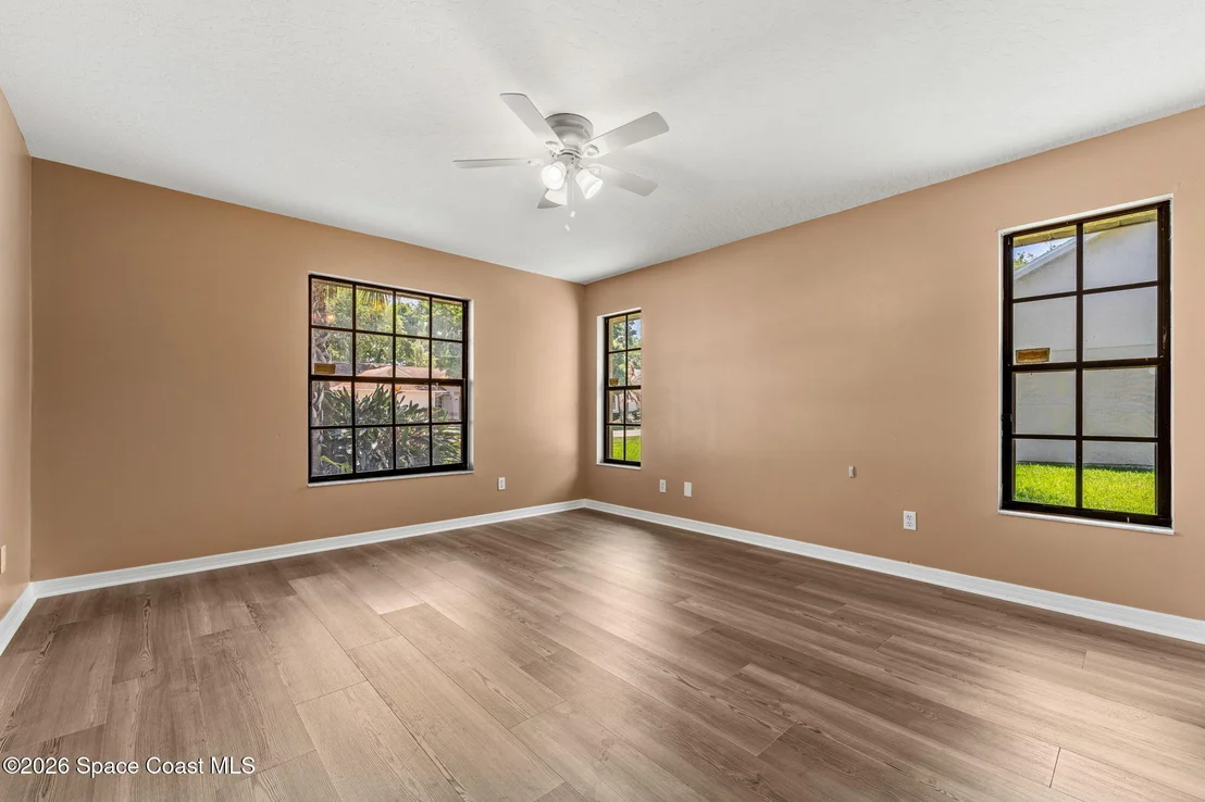 Photo of 950 Whisperpine Drive