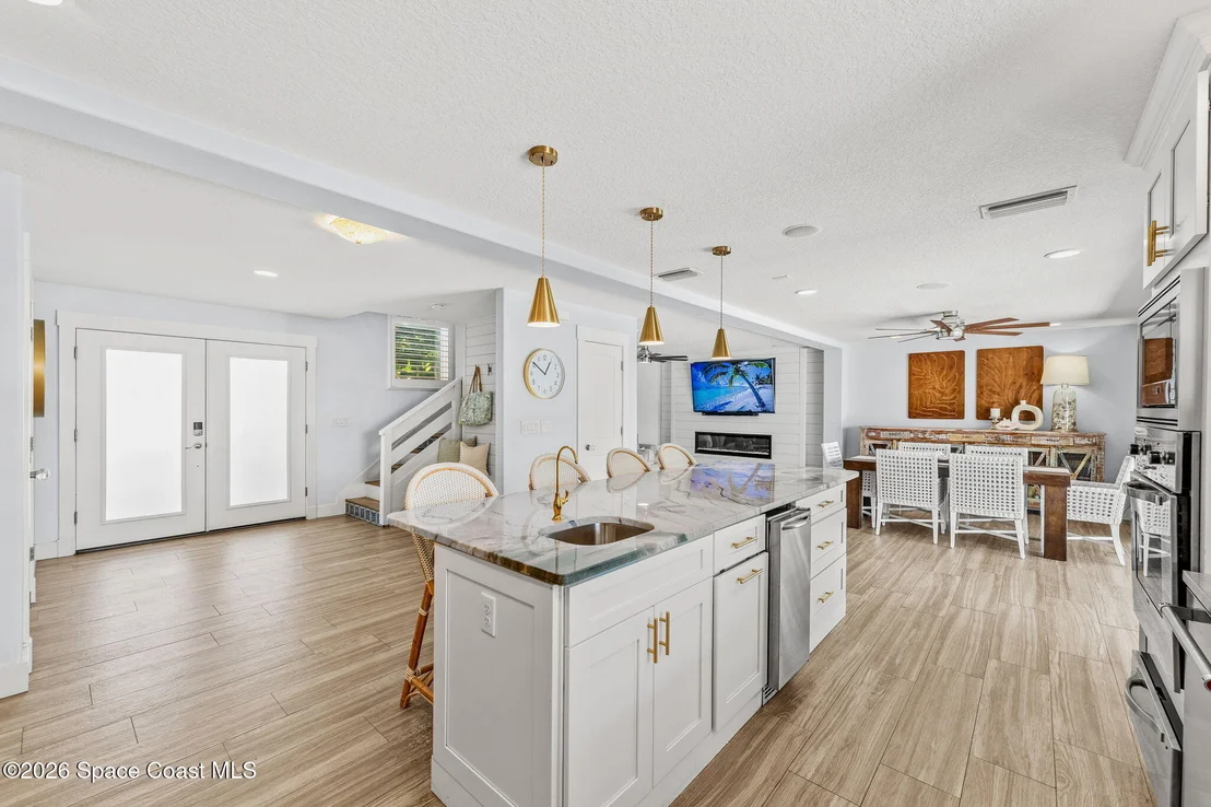 Photo of 417 Riverview Lane