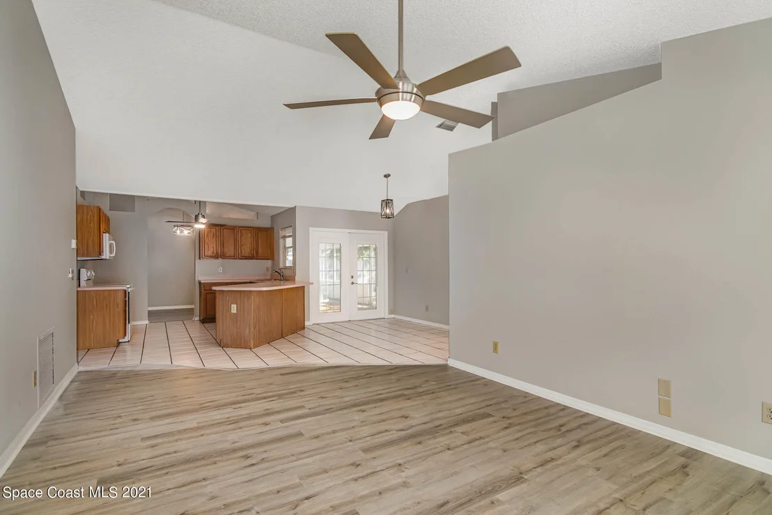 Photo of 817 Emerald Way