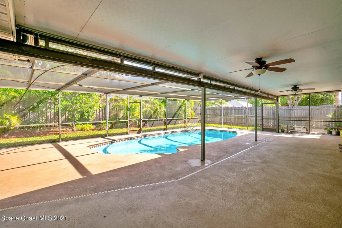 Photo of 1096 Madrid Road
