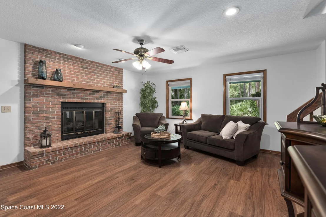 Photo of 3925 Milwaukee Avenue