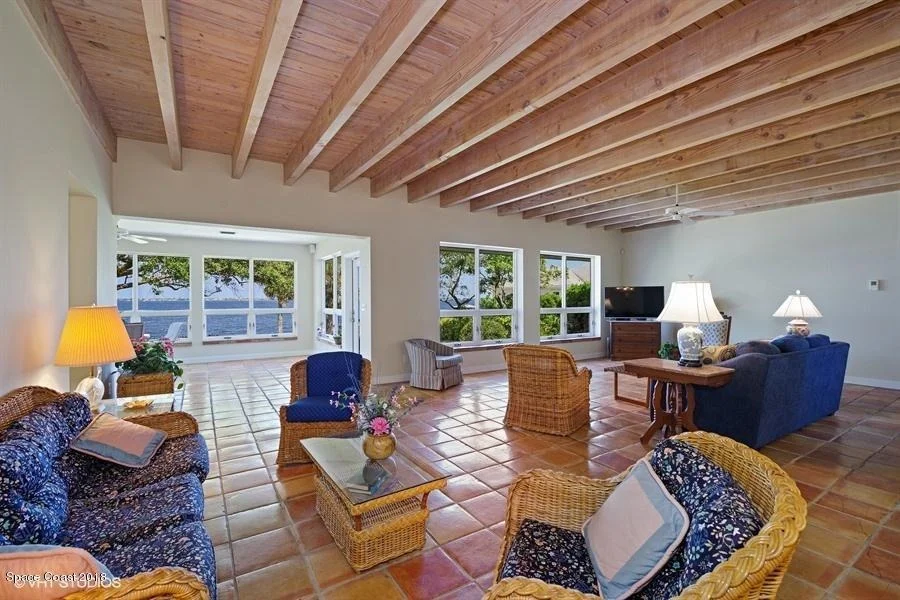 Photo of 839 Indian River Drive