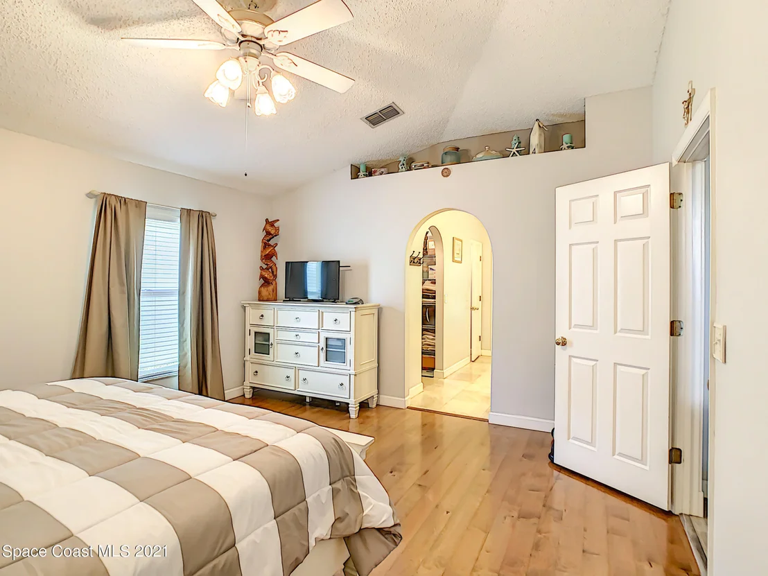 Photo of 4087 Four Lakes Drive