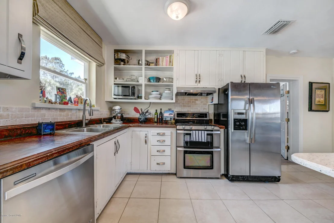 Photo of 113 Franklyn Avenue
