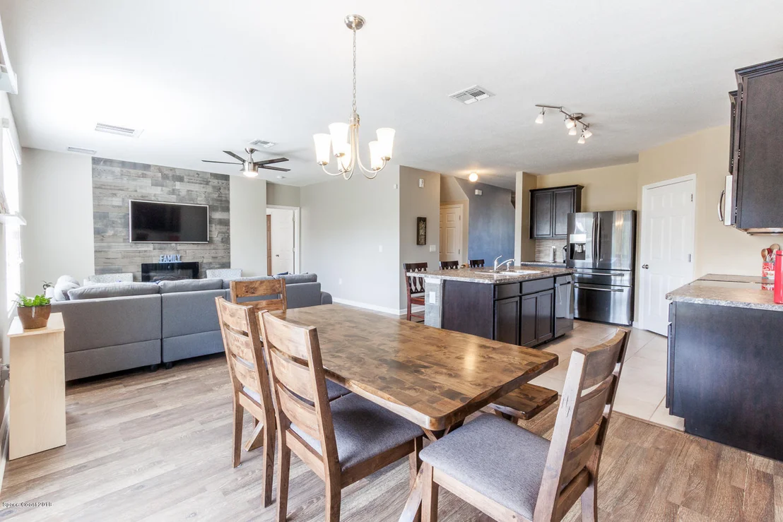 Photo of 4633 Amaca Bay Lane