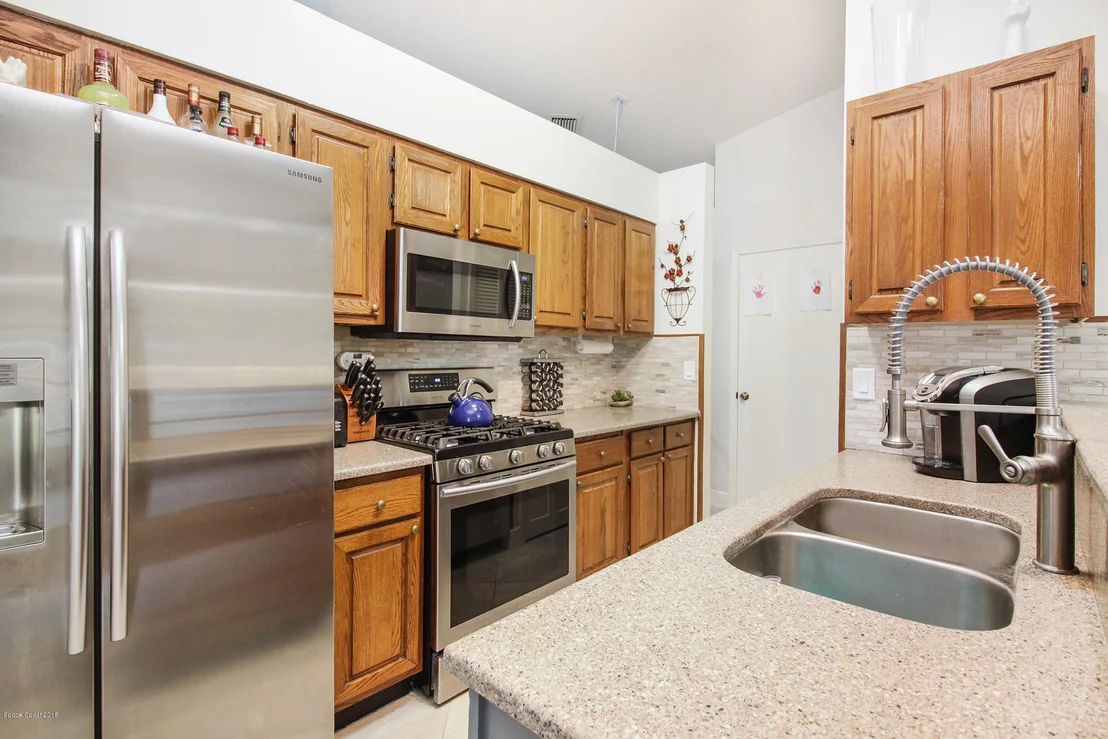 Photo of 1241 Walnut Grove Way