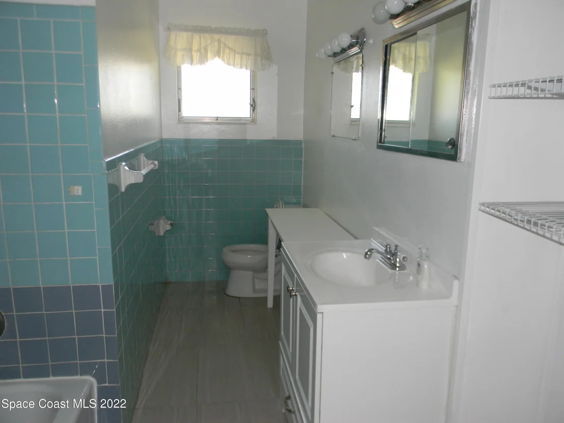 Photo of 2132 Lakeview Drive
