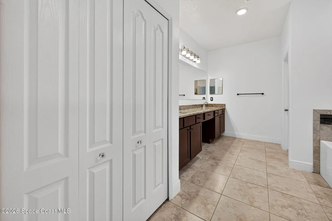 Photo of 2407 Fallon Boulevard NE