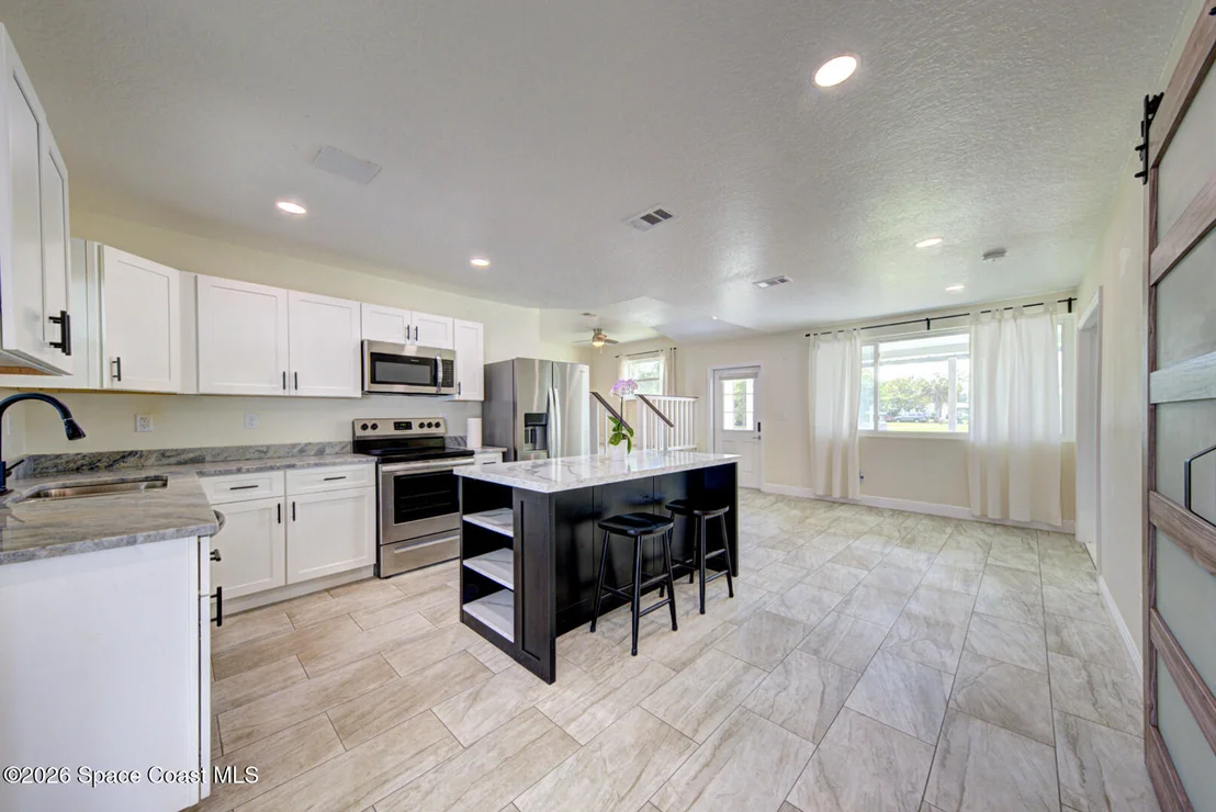 Photo of 452 Alice Drive