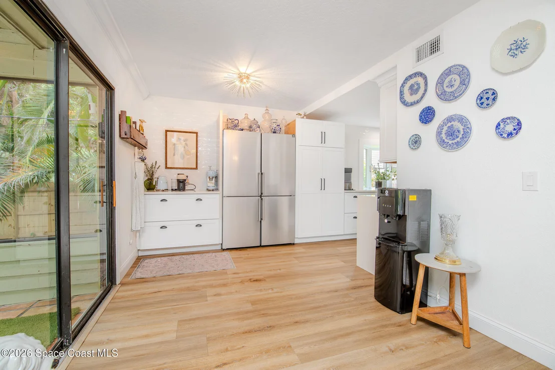 Photo of 5925 Riverside Drive