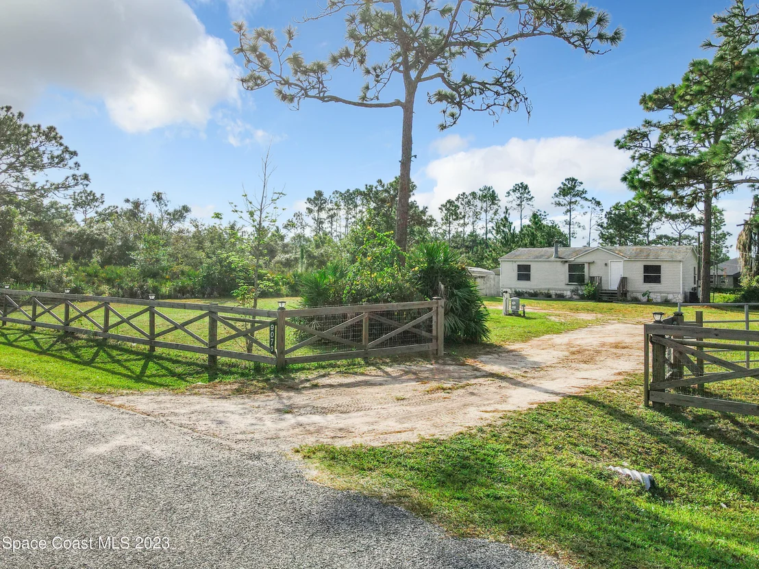 Photo of 9070 Mercury Drive