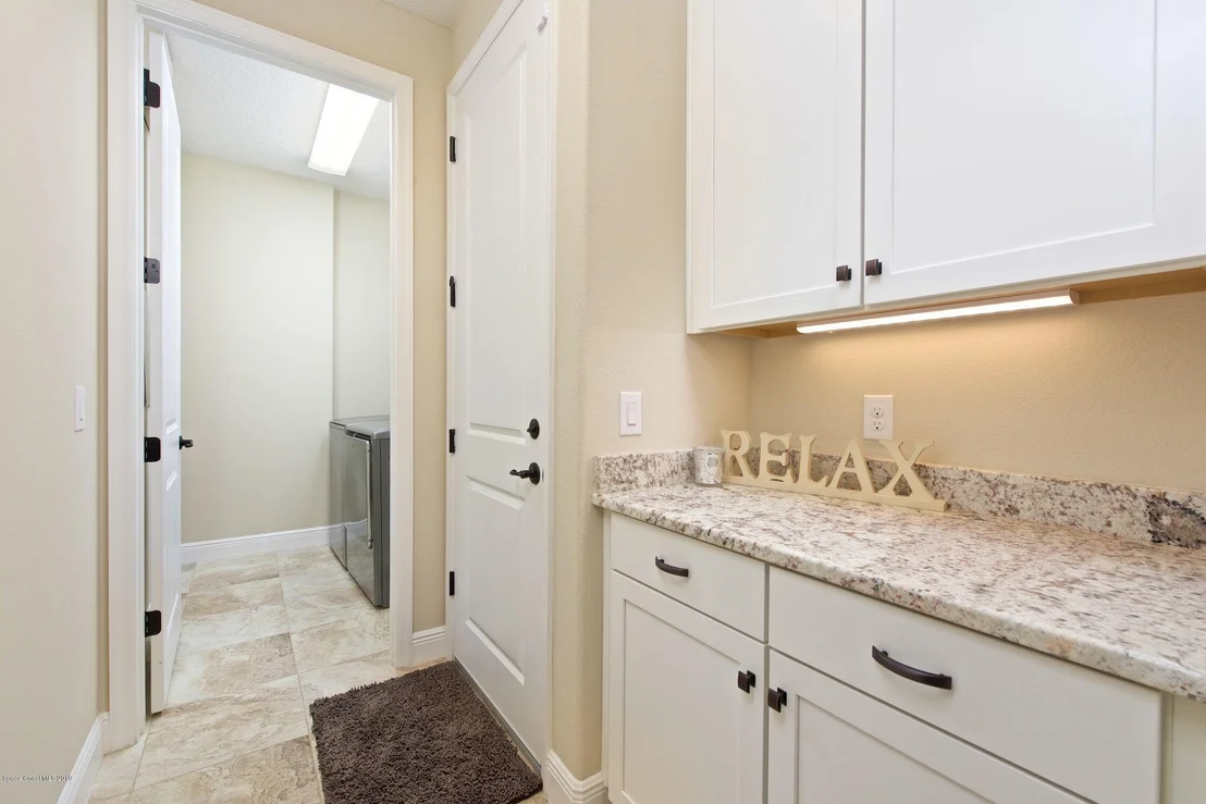 Photo of 7457 Bluemink Lane