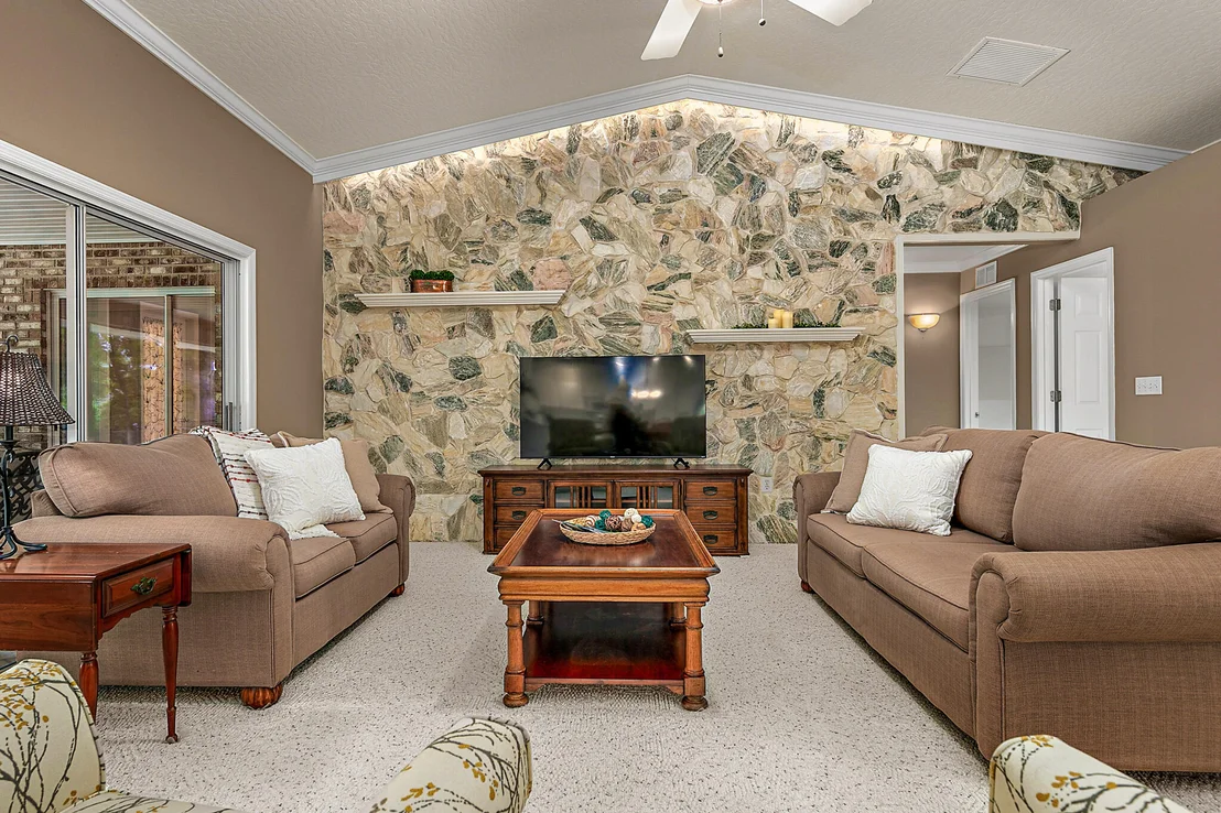 Photo of 3240 Weber Road