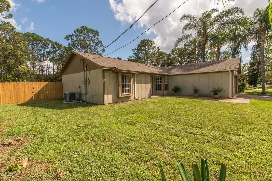 Photo of 7215 Freeport Road