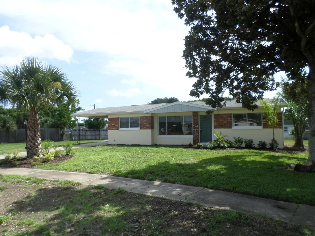 Photo of 1048 Illinois Road