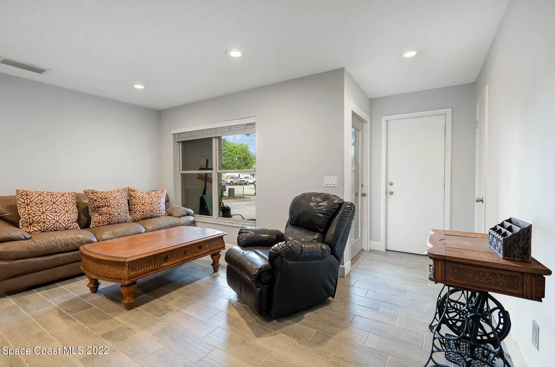 Photo of 1106 Basalona Drive