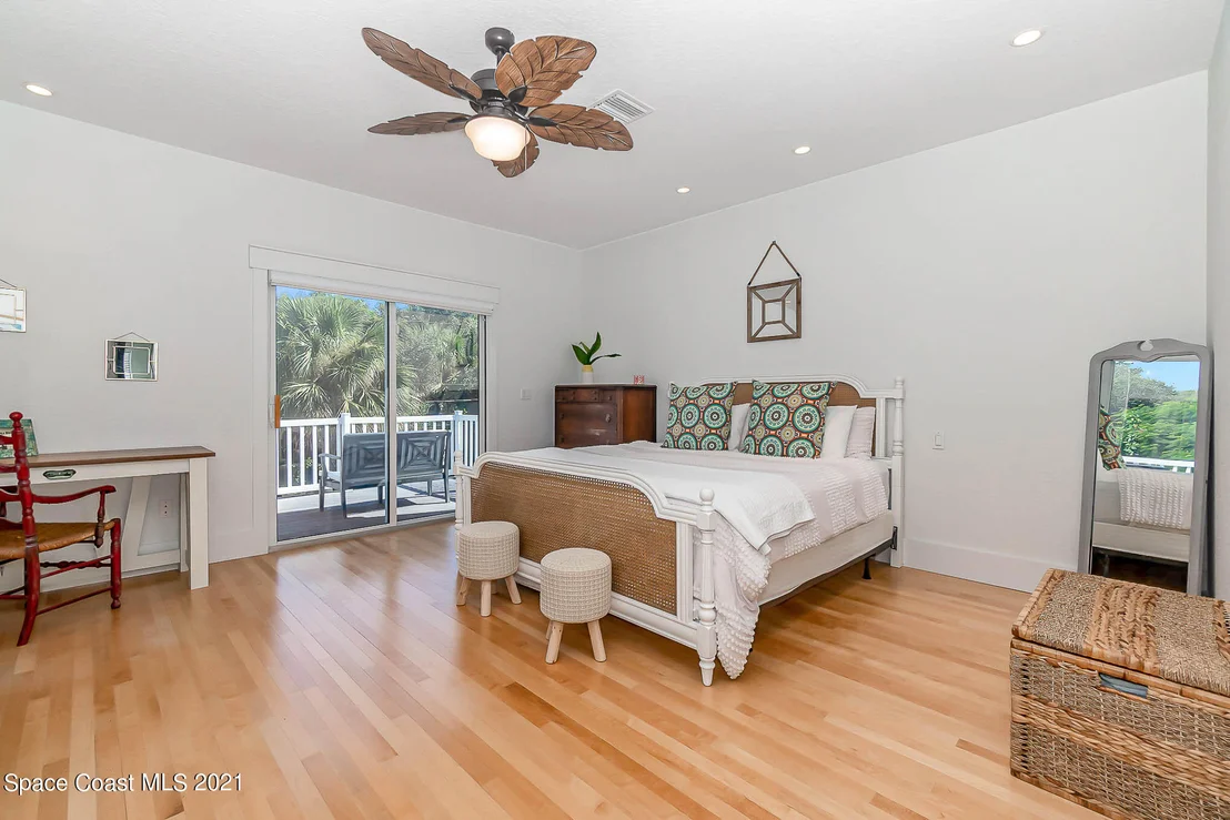 Photo of 250 Heron Drive