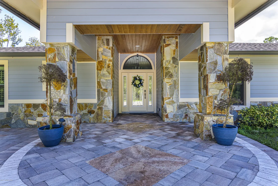 Photo of 4085 Lake Washington Road