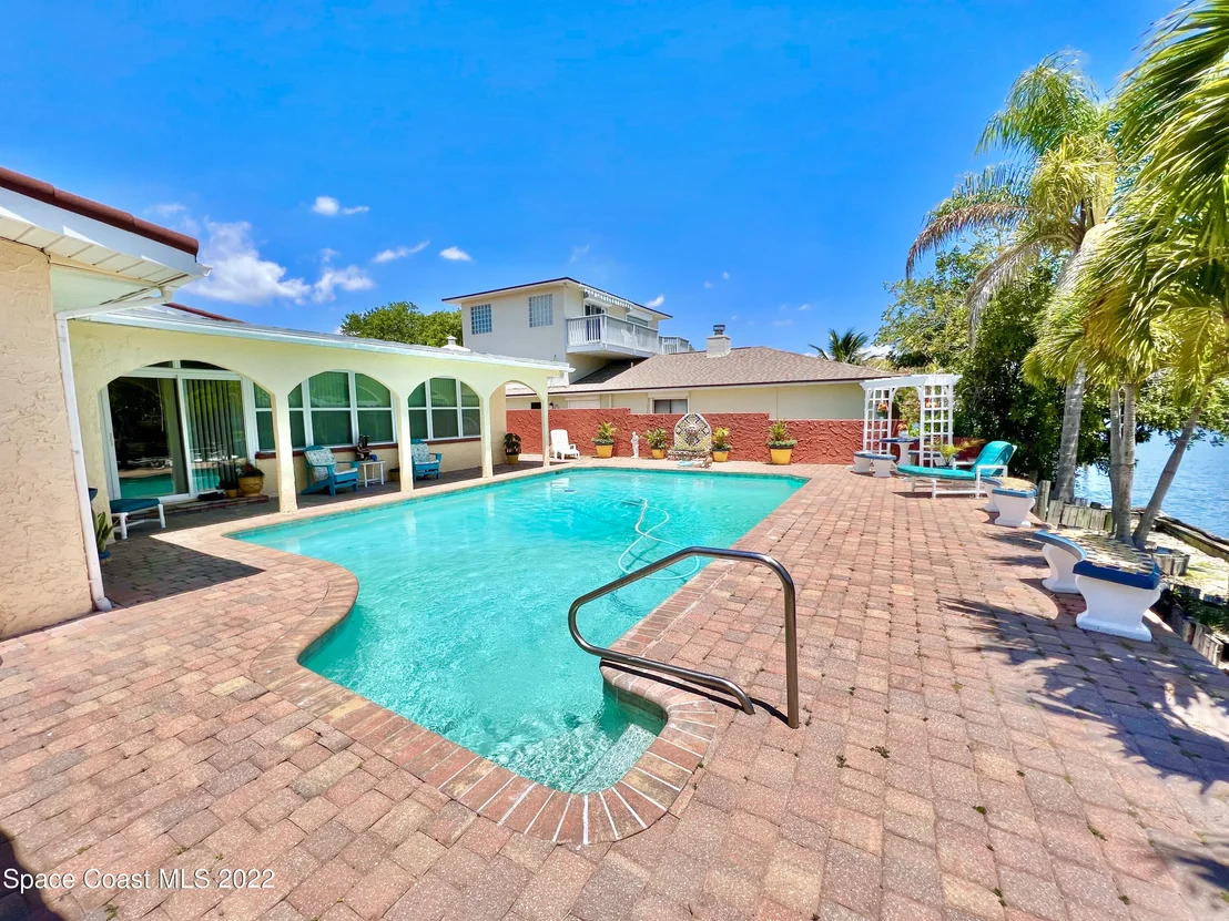 Photo of 16 Sloop Drive